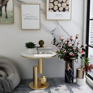 Captivating Metal Base Side Table / Lixra