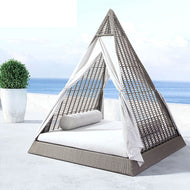 Triangular Shaped Rattan Outdoor Daybed Sofa / Lixra