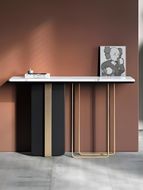 Ingenious Design Marble-Top Accent Table / Lixra