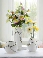 Modern High-End Elegant Flower Vase / Lixra