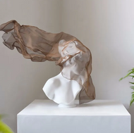 Majestic Artwork Statue Sculpture / Lixra