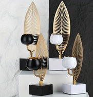 Leaf Design Gold Plated Candle-Holder / Lixra