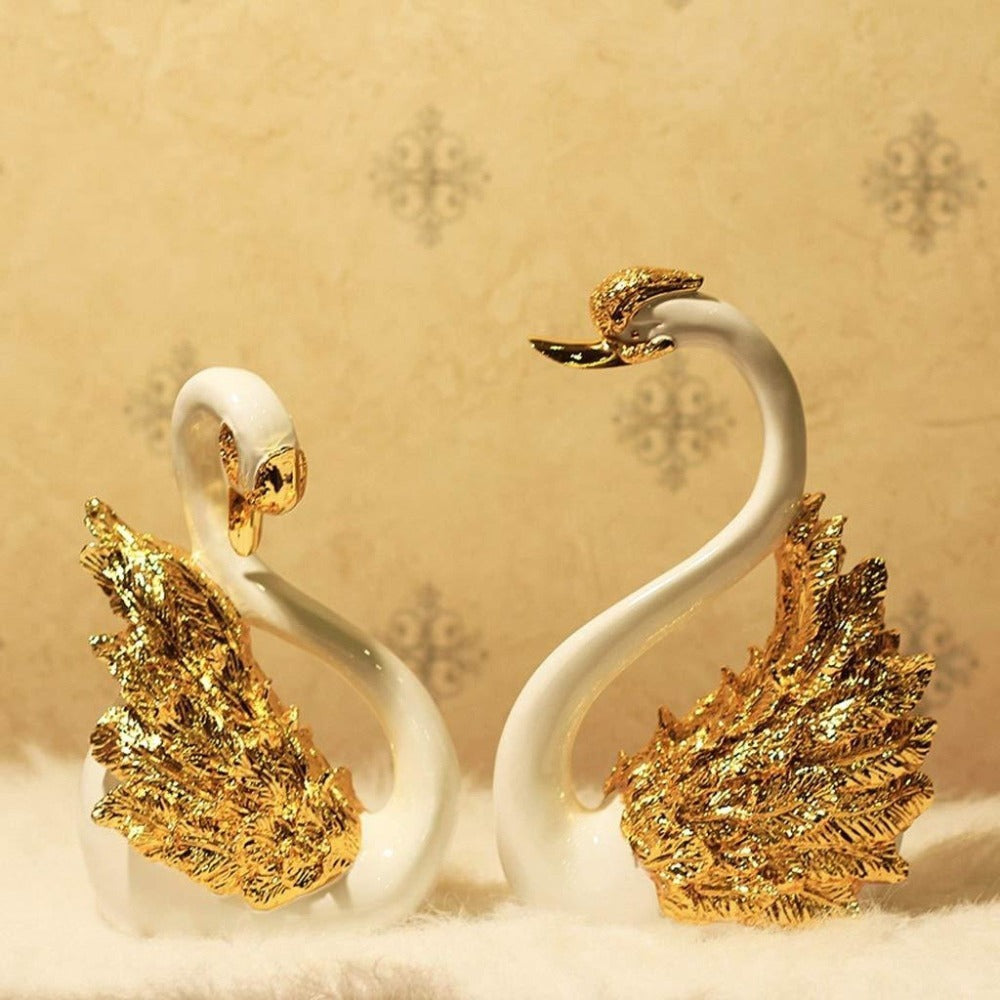 1 Pair Of Modern Luxurious Gleamy Resin Showpiece / Lixra