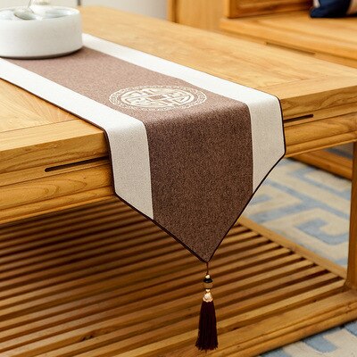 Embroidered Polyester Table Runner / Lixra