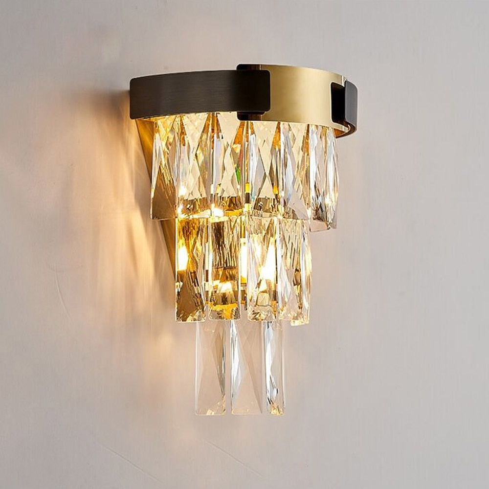 Dazzling Wall Mounted Crystal Body Sconce / Lixra