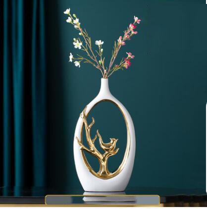 Modern Enchanting Decorative Flower Vase / Lixra