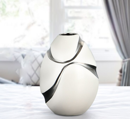 Modern High-End Elegant Flower Vase / Lixra